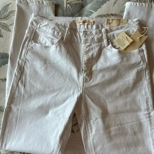 Unpublished Kora jeans White size 28  Slim leg NWT $24 each (2 for $40)